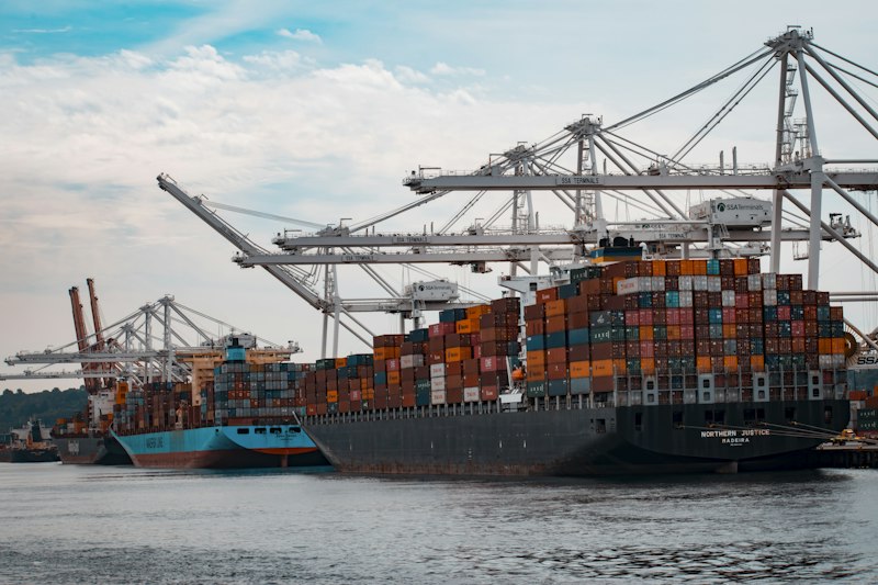 Freight containers logistics